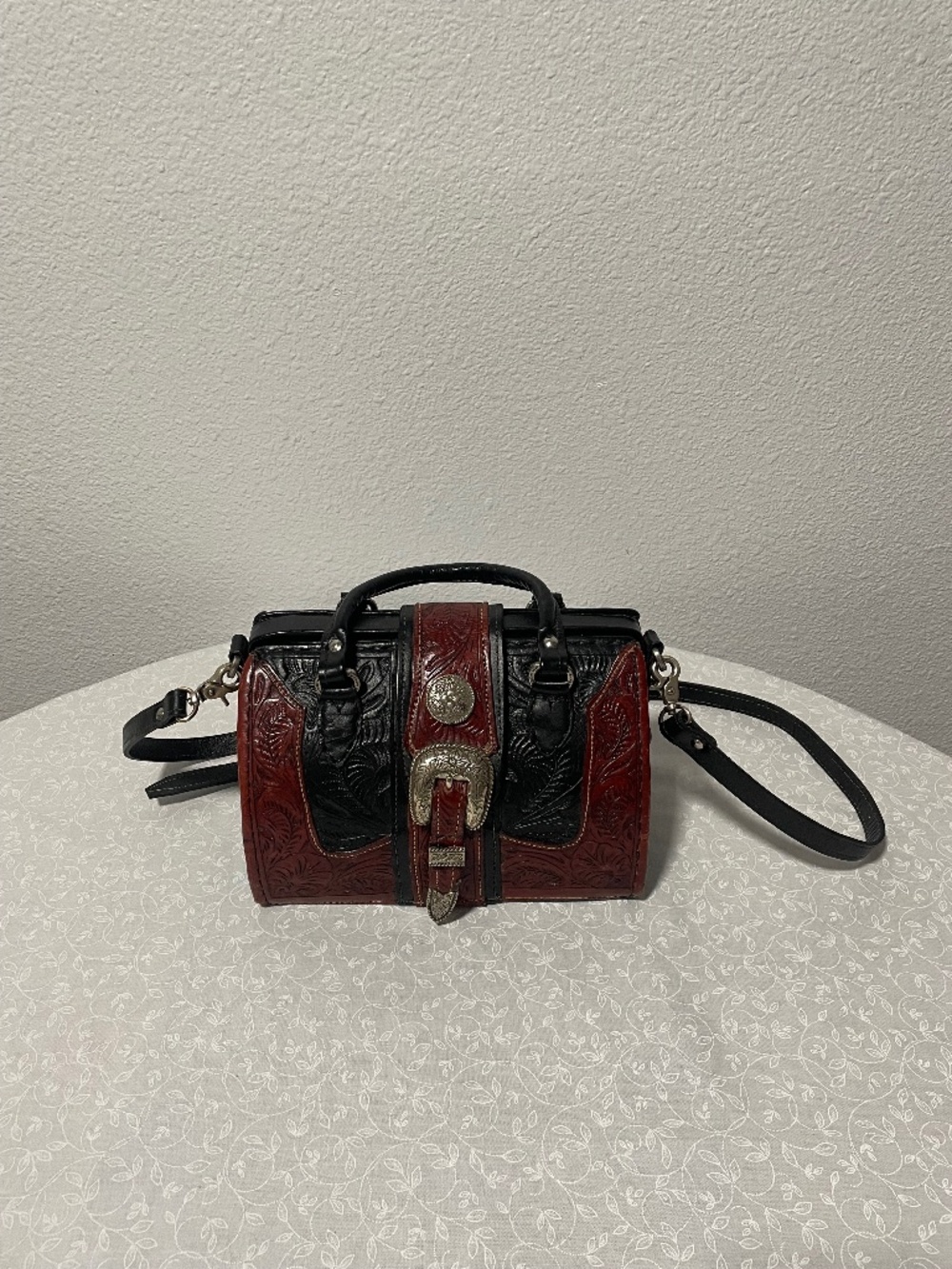 Vintage American West Hand-Tooled Genuine-Leather Purse